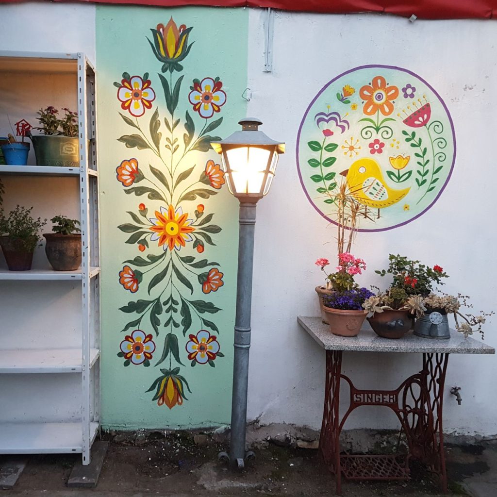 graffiti decoracion jardin piscina barcelona